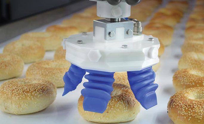 https://www.snackandbakery.com/ext/resources/Issues/2018/August/robotics/Image1.jpg?height=418&t=1533907298&width=800